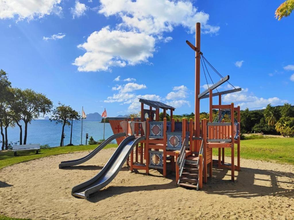 סנט-לוס Ti Cocotier Appartement Vue Mer 2 A 6 Personnes Village Pierre Et Vacances מראה חיצוני תמונה